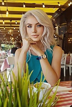 Julia , 37 years old – blonde hair,  green eyes from Bucharest, Romania - Photo 1234339
