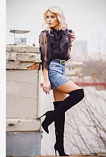Julia , 37 years old – blonde hair,  green eyes from Bucharest, Romania - Photo 1234346