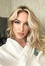 Magali , 37 years old – blonde hair,  grey eyes from Paris, France - Photo 1252287
