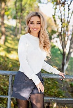 Alla , 43 years old – blonde hair,  brown eyes from Odessa, Ukraine - Photo 1868827