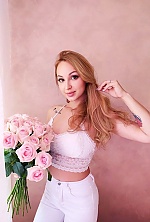 Veronika , 28 years old – blonde hair,  brown eyes from San Diego, United States - Photo 1289857