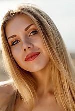 Lina , 29 years old – light brown hair,  black eyes from Myrhorod, Ukraine - Photo 323409
