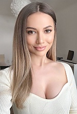 Victoria , 35 years old – light brown hair,  hazel eyes from Munich, Germany - Photo 1443882