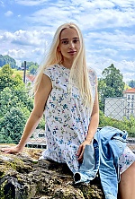 Iryna , 42 years old – blonde hair,  grey eyes from Bern, Switzerland - Photo 1471973