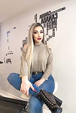 Alina , 35 years old – blonde hair,  brown eyes from Bucharest, Romania - Photo 1556673