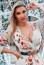 Alina , 35 years old – blonde hair,  brown eyes from Bucharest, Romania - Photo 1556667