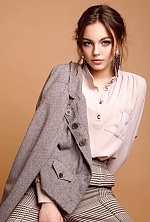 Diana , 23 years old – brunette hair,  green eyes from Kiev, Ukraine - Photo 1559060