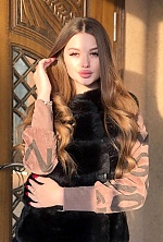 Yaroslava , 22 years old – brunette hair,  brown eyes from Kiev, Ukraine - Photo 1577406