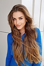 Irina , 25 years old – brunette hair,  green eyes from Kyiv, Ukraine - Photo 1601412