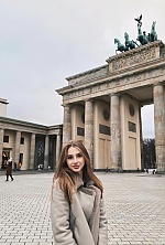 Yana , 28 years old – light brown hair,  brown eyes from Lviv, Ukraine - Photo 1637742