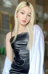 Gorgeous Polina, 21 years old from Ukraine | ID: 2075294