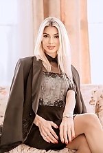 Irina , 38 years old – blonde hair,  brown eyes from Miami, United States - Photo 1916143