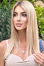 Irina , 38 years old – blonde hair,  brown eyes from Miami, United States - Photo 1807819