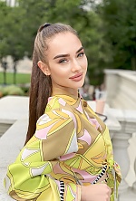 Kristina , 24 years old – light brown hair,  blue eyes from Chicago, United States - Photo 1738476