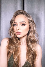 Vlada , 28 years old – light brown hair,  green eyes from Kharkiv, Ukraine - Photo 1755450