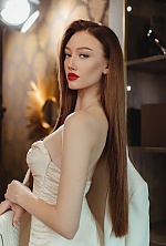 Karina , 19 years old – light brown hair,  blue eyes from Dnipro, Ukraine - Photo 1775534