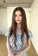 Alona , 24 years old – light brown hair,  blue eyes from Miami, United States - Photo 1897927
