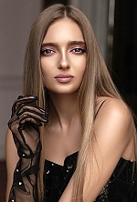 Snizhana , 27 years old – light brown hair,  brown eyes from Lviv, Ukraine - Photo 1792561