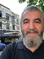 Mustafa , 61 years old –  hair,   eyes from London, England - Photo 1987405