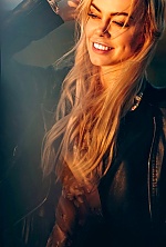 Anastasia , 36 years old – light brown hair,  green eyes from Bucharest, Romania - Photo 1812347