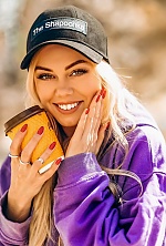 Anastasia , 36 years old – light brown hair,  green eyes from Bucharest, Romania - Photo 1812346