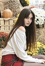 Elizabeth , 24 years old – brunette hair,  blue eyes from Kharkiv, Ukraine - Photo 1823269