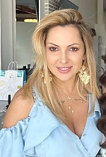 Liudmyla , 45 years old – blonde hair,  black eyes from Dubai, UAE - Photo 1828629