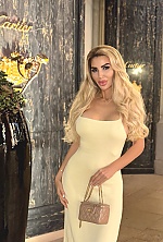 Olga , 48 years old – light brown hair,  green eyes from Los Angeles, United States - Photo 1939245