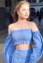 Nadezhda , 22 years old – light brown hair,  grey eyes from Miami, United States - Photo 1837817