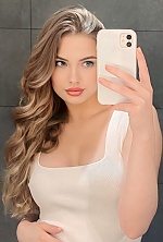 Nadezhda , 22 years old – light brown hair,  grey eyes from Dnipro, Ukraine - Photo 1837808