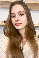 Anastasia , 19 years old – light brown hair,  brown eyes from Kyiv, Ukraine - Photo 1848058