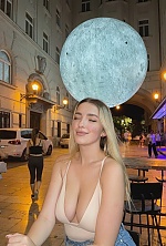 Vladyslava , 26 years old – blonde hair,  green eyes from Uzhhorod, Ukraine - Photo 2002187