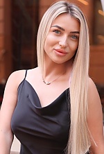 Viktoriia , 38 years old – blonde hair,  green eyes from Geneva, Switzerland - Photo 1854091