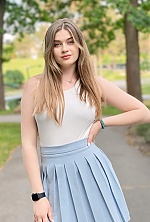 Daria , 21 years old – light brown hair,  blue eyes from Irpin, Ukraine - Photo 1854920