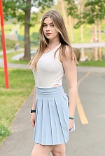 Daria , 21 years old – light brown hair,  blue eyes from Irpin, Ukraine - Photo 1854921