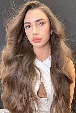Milana , 20 years old – brunette hair,  green eyes from Kyiv, Ukraine - Photo 1858180
