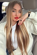 Alina , 31 years old – blonde hair,  blue eyes from Portland, United States - Photo 2077753