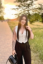 Valentyna , 20 years old – black hair,  green eyes from Kyiv, Ukraine - Photo 1864020