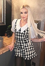 Diana , 27 years old – brunette hair,  blue eyes from Poltava, Ukraine - Photo 2002177