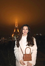 Daria , 24 years old – black hair,  green eyes from Kyiv, Ukraine - Photo 1870076