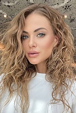 Yuliia , 38 years old – light brown hair,  grey eyes from Dubai, UAE - Photo 1873995