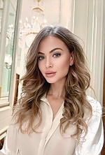 Yuliia , 38 years old – light brown hair,  grey eyes from Dubai, UAE - Photo 1970646