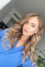 Yuliia , 38 years old – light brown hair,  grey eyes from Dubai, UAE - Photo 1873996