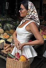 Marina , 47 years old – brunette hair,  grey eyes from Vienna, Austria - Photo 2123331