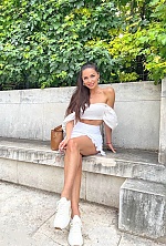 Marina , 45 years old – brunette hair,  grey eyes from Vienna, Austria - Photo 1916377