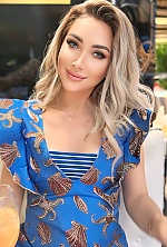 Iryna , 36 years old – blonde hair,  blue eyes from Milan, Italy - Photo 1885791