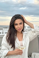 Laura , 32 years old – black hair,  brown eyes from Kyiv, Ukraine - Photo 1886893