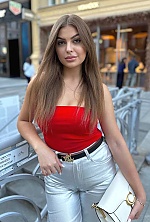 Viktoriia , 24 years old – light brown hair,  brown eyes from Ternopil, Ukraine - Photo 1900042