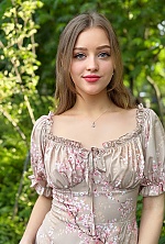 Kateryna , 20 years old – brunette hair,  blue eyes from Kyiv, Ukraine - Photo 1929690