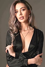 Alina , 27 years old – brunette hair,  brown eyes from Miami, United States - Photo 1902592